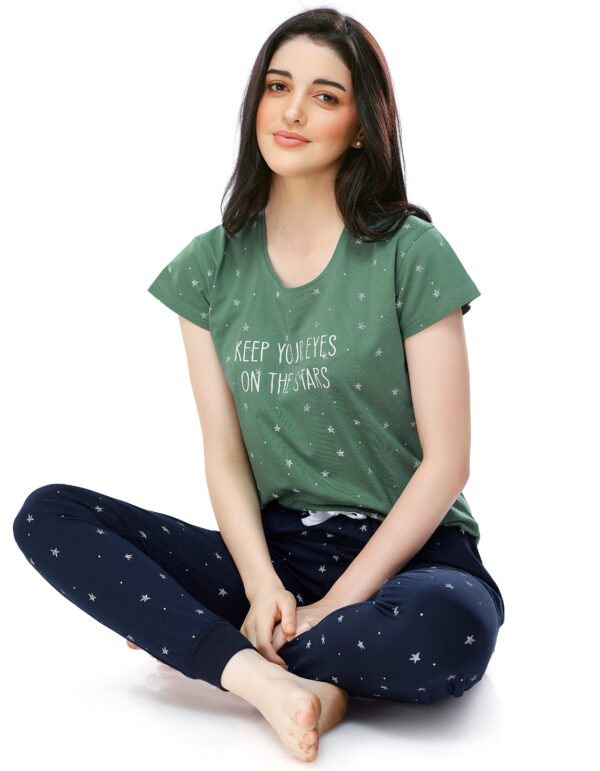 Women's Cotton Green Star Printed Stylish Night Suit Set